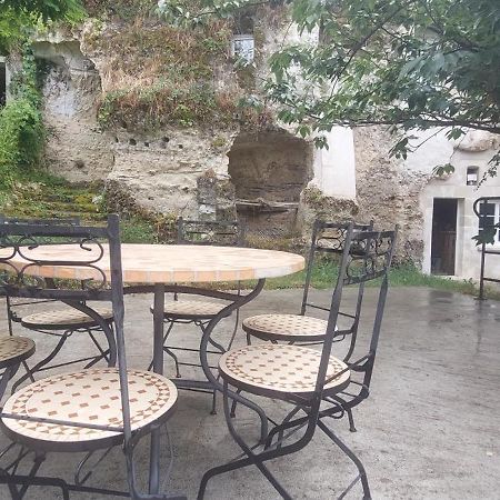Troglo Entre Caves Et Chateaux مونتلويس سور لوار المظهر الخارجي الصورة