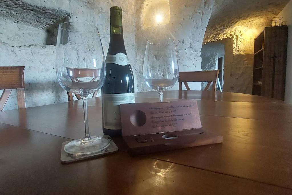 Troglo Entre Caves Et Chateaux مونتلويس سور لوار المظهر الخارجي الصورة